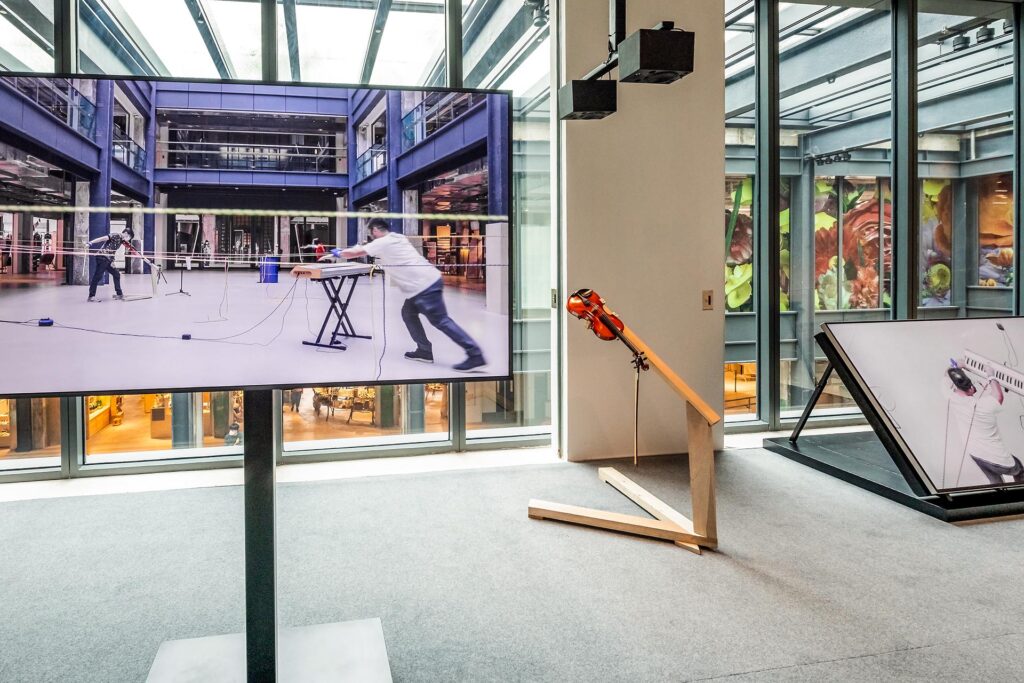 “Spinning East Asia Series II: A Net (Dis)entangled” installation view, 2022, Courtesy of: CHAT (Centre for Heritage, Arts and Textile), Hong Kong