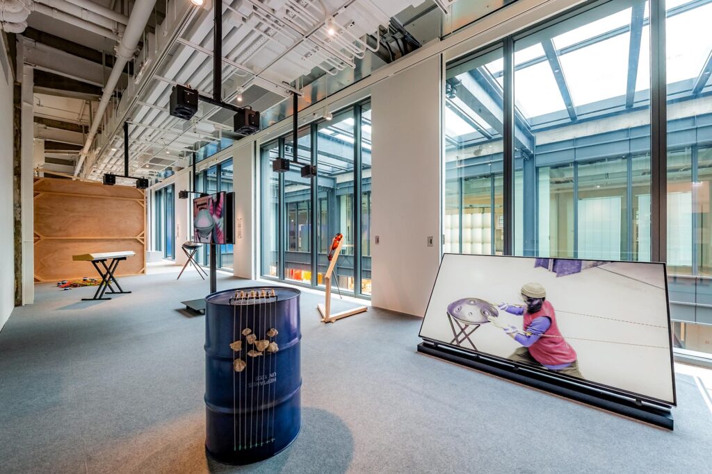 “Spinning East Asia Series II: A Net (Dis)entangled” installation view, 2022, Courtesy of: CHAT (Centre for Heritage, Arts and Textile), Hong Kong