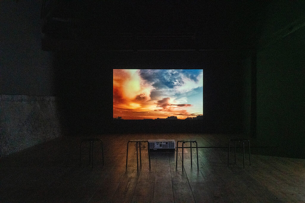 展覧会風景『contact』無人島プロダクション