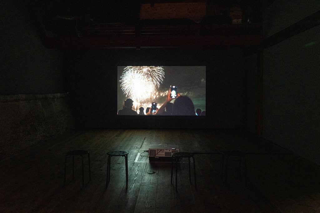 展覧会風景『contact』無人島プロダクション