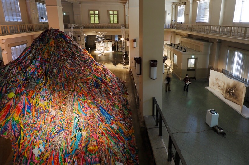 展示風景：「広島!!!!!」旧日本銀行広島支店、2013　photo: Kenji Morita