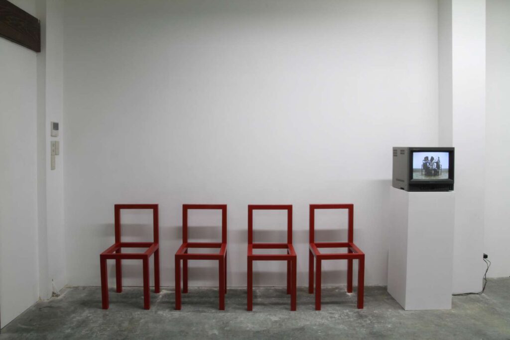 What can be done with 4 chairs
